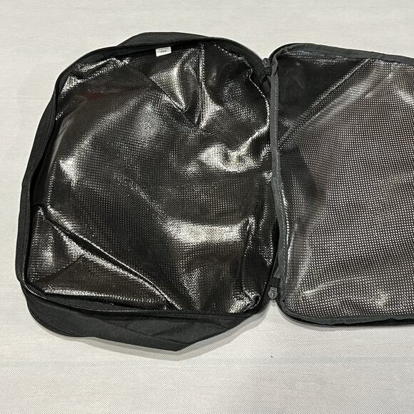 Eagle Creek Packing Cube 15x10x3 Dual Compartment Black Gray - Picture 5 of 7